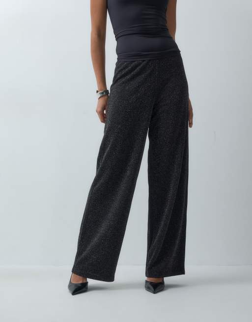 Vero Moda glitterbroek met halfhoge taille en wijde pijpen in zwart, 2 van 5