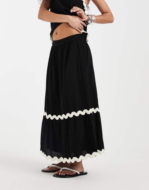 Vero Moda - Gonna lunga a balze nera con finiture smerlate a contrasto in coordinato, 2 di 5