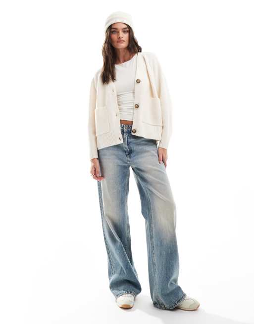 Vero Moda – Gräddvit kofta med v-ringning och knäppning, 2 av 4