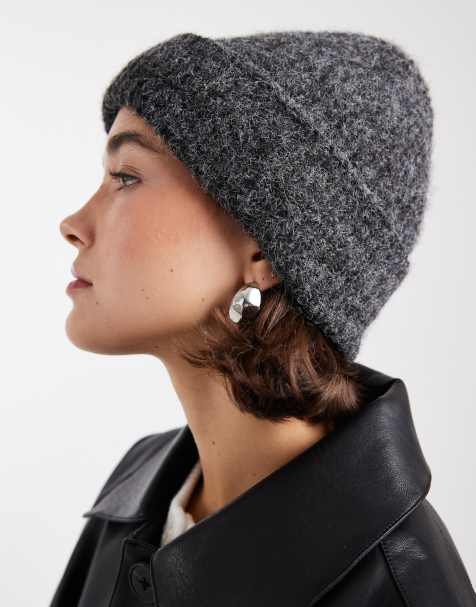 Vero Moda – Gråmelerad, stickad mössa i grovt, långt garn - view 1