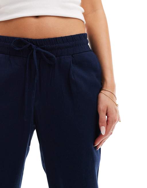 Vero Moda – Granatowe zwężane spodnie z mieszanki lnu, 3 z 5