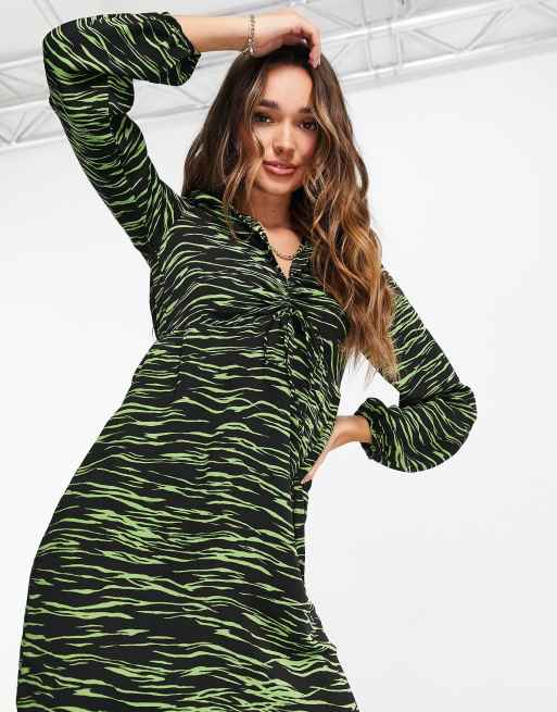 Vero Moda - Grøn midikjole med rynket front og zebraprint, 3 af 4