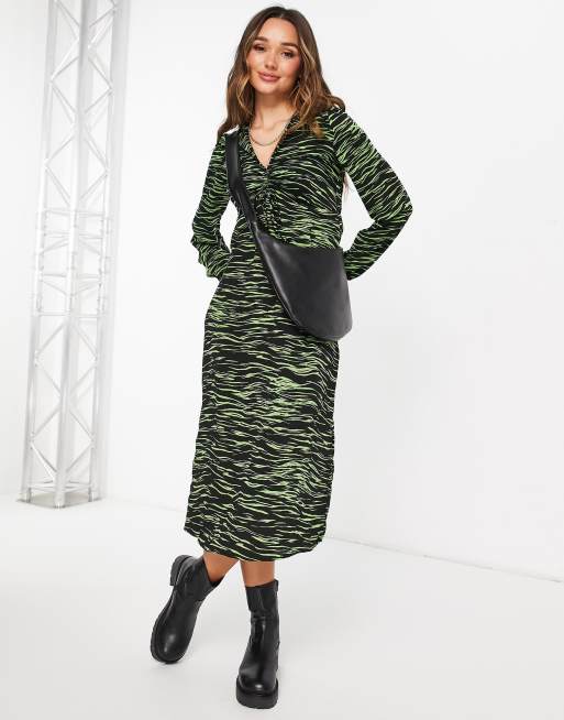 Vero Moda - Grøn midikjole med rynket front og zebraprint, 4 af 4