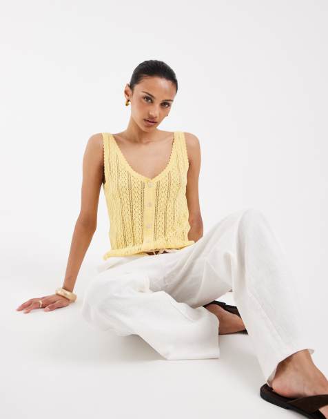 Vero Moda - Gyldengul top med knapper foran i strikket pointelle - view 1