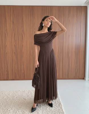 Vero Moda Half Sleeve Cape Detail Maxi Dress In Brown