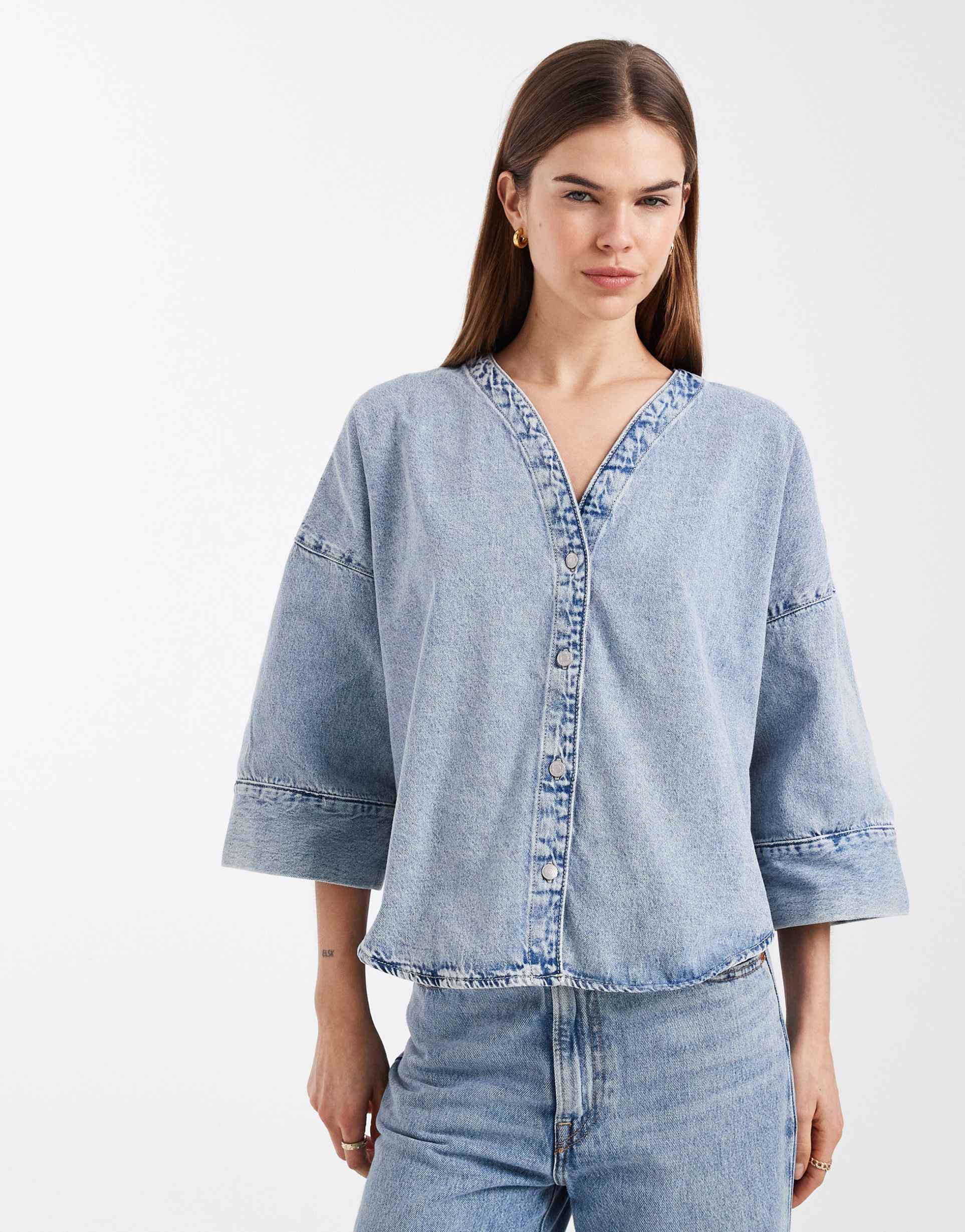 vero moda half sleeve oversized fit denim top in light blue wash