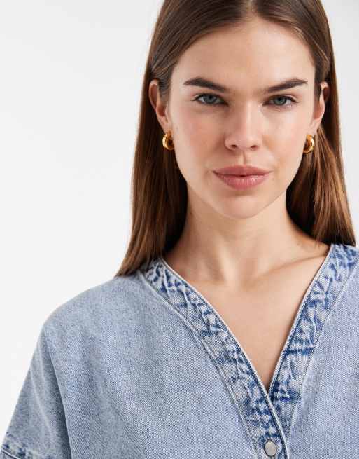 Vero Moda half sleeve oversized fit denim top in light blue wash, 3 of 4