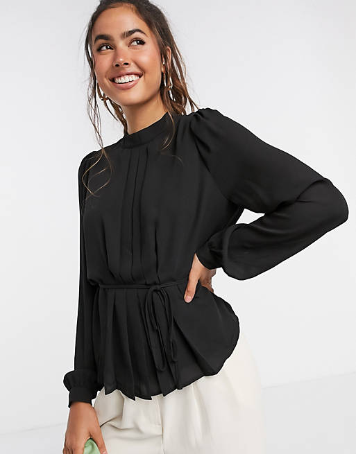 Mellem syre Eftermæle Vero Moda high neck blouse with pleat detail in black | ASOS
