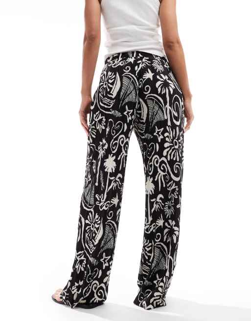 Vero Moda high rise wide leg plisse pants in tropical conversational print, 2 of 5