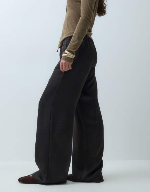 Vero Moda high waist satin loose fit pants in chocolate brown, 2 of 5