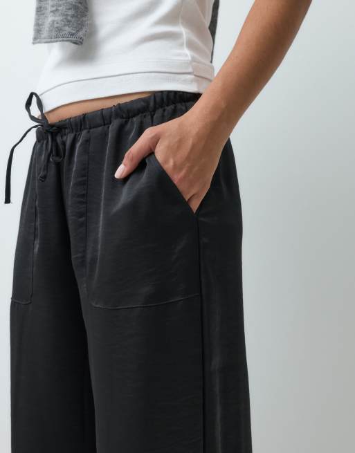 Vero Moda high waist satin loose fit trousers in black, 3 of 5