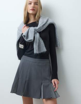 Vero Moda High Waisted Pleated Mini Skirt In Gray