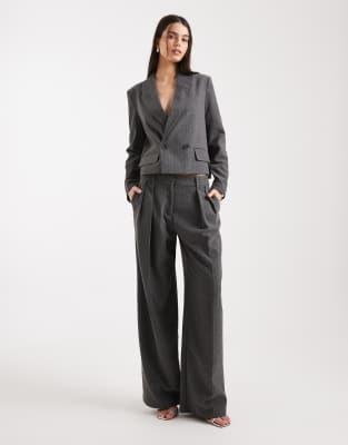 Vero Moda High Waisted Pleated Tailored Pants In Gray