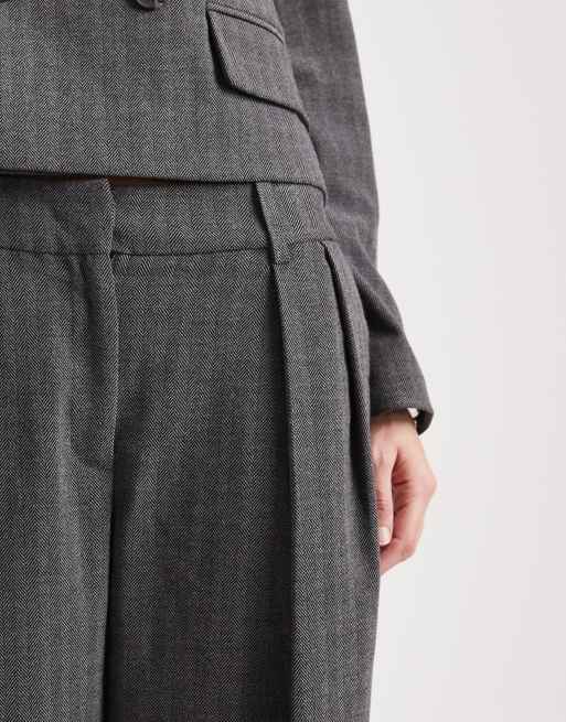 Vero Moda high waisted pleated tailored trousers co-ord in medium grey herringbone, 3 of 5