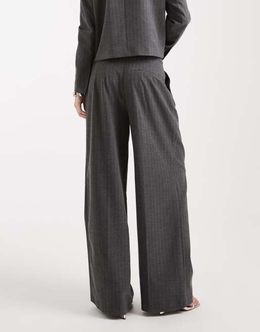 Vero Moda high waisted pleated tailored trousers co-ord in medium grey herringbone, 4 of 5