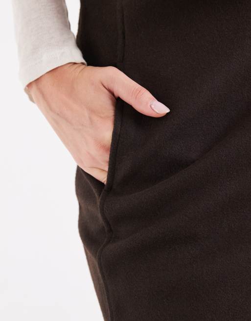 Vero Moda hoch geschnittener strukturierter Minirock in Schokobraun, 2 von 5
