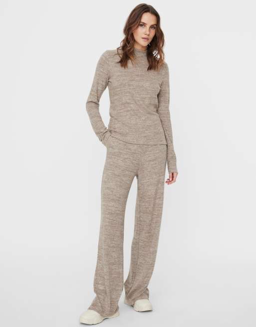 Vero Moda - Hoogsluitende gebreide top in beige, deel van co-ord set