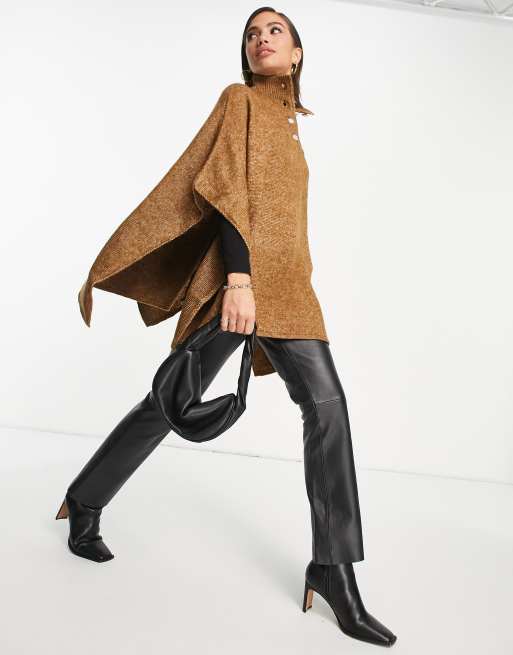 Vero Moda - Hoogsluitende poncho in camel