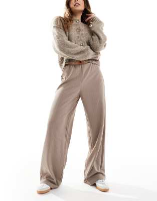 Vero Moda - Hose in Beige mit Nadelstreifen, weitem Bein und elastischem Bund-Neutral