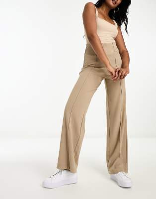 Vero Moda - Hose in Beige mit weitem Schnitt und Biesen-Brown