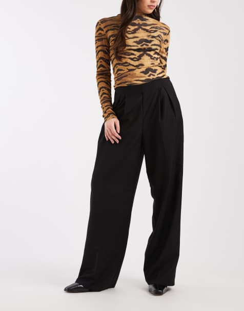 Vero Moda – Hose in Schwarz mit weitem Bein und Faltendetail vorne - view 1