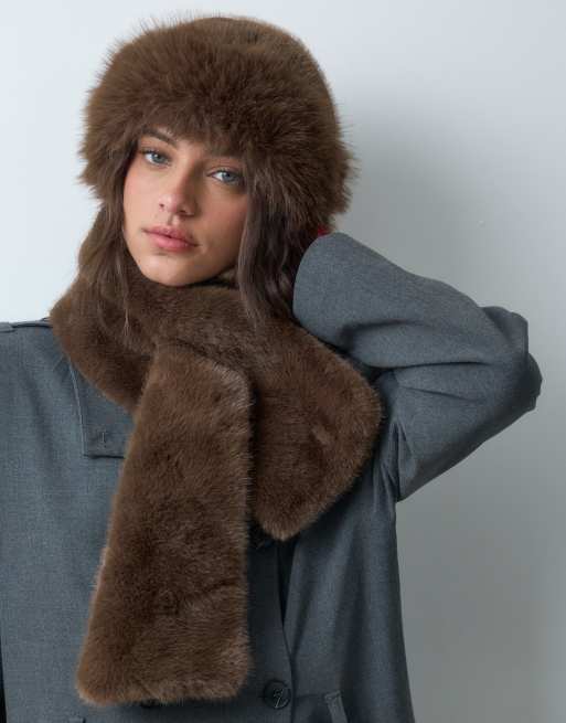 Vero Moda hue i lysebrun imiteret pels, 4 af 5