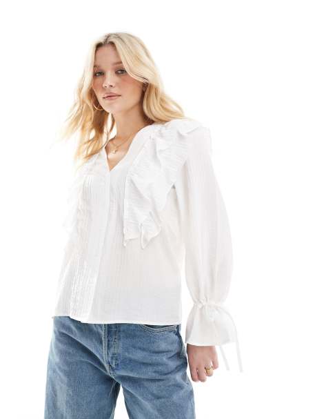 Vero Moda - Hvid bluse med flæser og bindeærmer - view 1