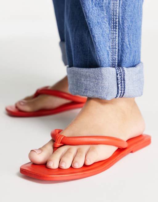 Vero Moda – Jaskrawoczerwone wyściełane klapki japonki ze skóry, 4 z 4