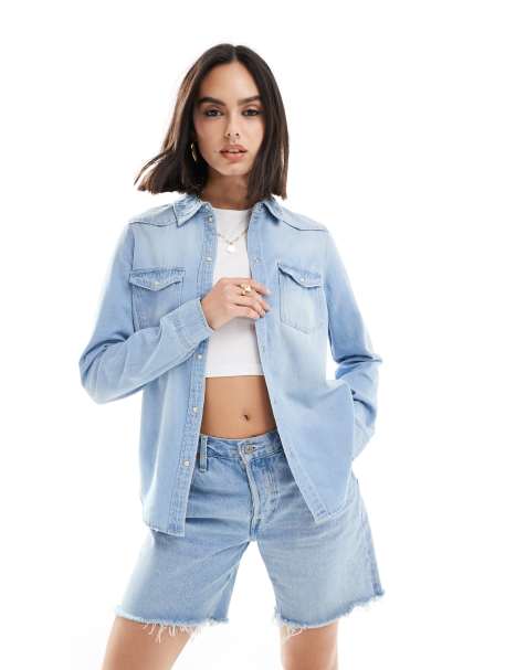 Vero Moda – Jasnoniebieska jeansowa koszula z ozdobnymi kieszeniami - view 1