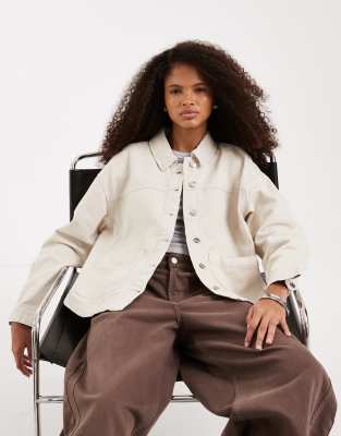 Vero Moda - Jeans-Hemdjacke in Cremeweiß mit Vordertaschen