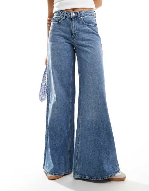 Vero Moda – Jeans in mittelblauer Waschung mit extrem weitem Bein, 2 von 5