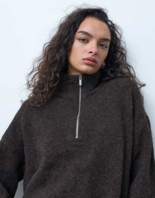 Vero Moda jersey de punto con cuello alzado y cremallera de 1/4 en marrón chocolate, 2 de 5
