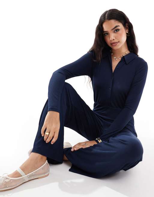Vero Moda – Jersey-Jumpsuit in Mittelblau mit Kragen und Knopfleiste vorne, 2 von 4