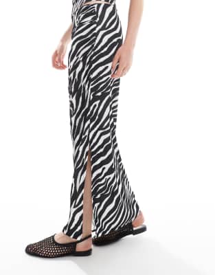 Vero Moda Jersey Maxi Skirt With Side Slit In Multi