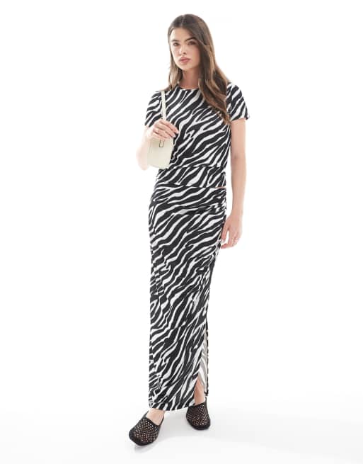 Vero Moda – Jersey-Set mit Zebramuster, aus knapp geschnittenem T-Shirt und Maxirock