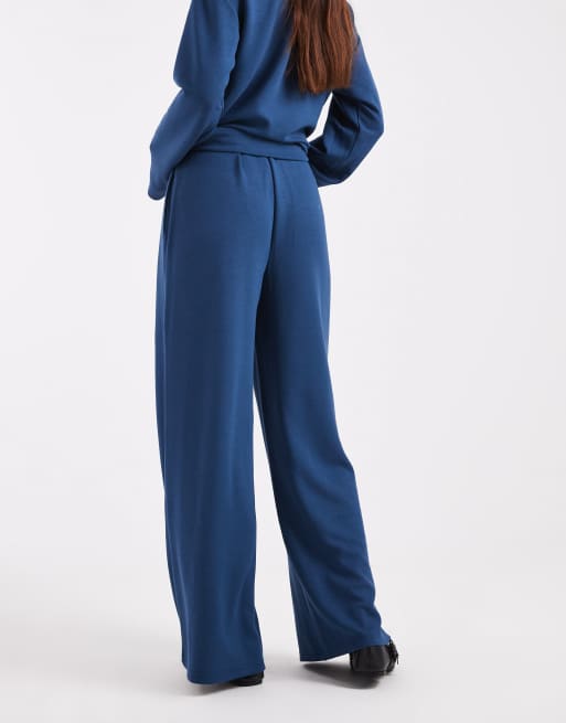 Vero Moda - Joggers morbidi a fondo ampio blu scuro in coordinato, 2 di 5