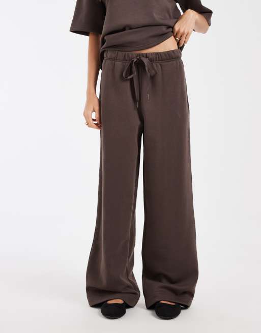Vero Moda - Joggingbroek met wijde pijpen en gestrikte taille in chocoladebruin, deel van co-ord set, 4 van 5