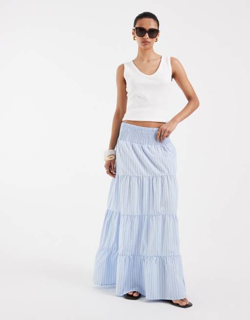 Vero Moda - Jupe longue bohème à rayures avec taille froncée et volants étagés - Bleu et blanc