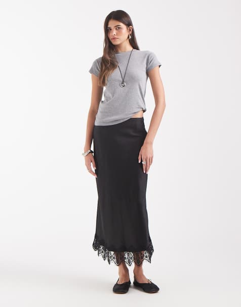 Vero Moda jupe midi en satin avec ourlet en dentelle noire - view 1