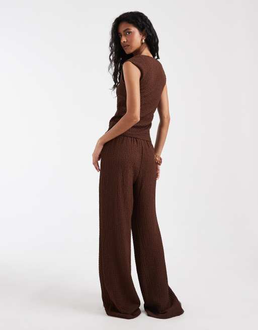 Vero Moda – Kakaobruna, texturerade byxor med vida ben och knytning i midjan, del av set, 4 av 5