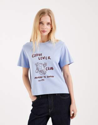 Vero Moda - Kastiges Oversize-T-Shirt in zartem Blau mit „Coffee Lover"-Grafikprint