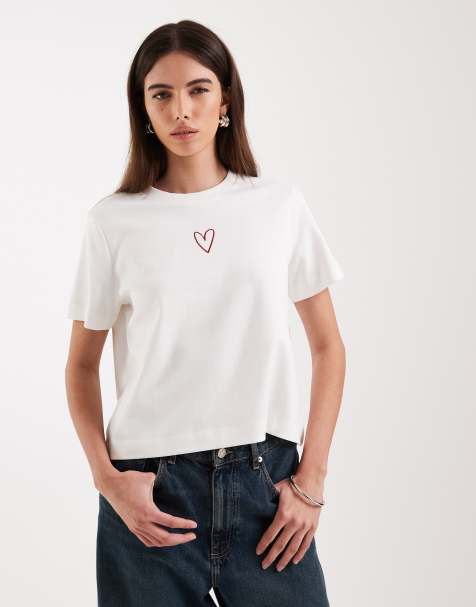 Vero Moda – Kastiges T-Shirt in Weiß mit Herz-Print - view 1