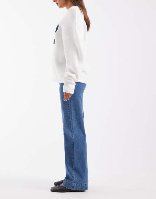 Vero Moda Kayla high rise wide leg jeans with pocket detail in medium blue denim, 3 of 5