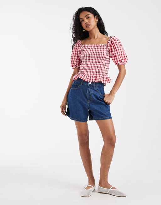 Vero Moda Kirsa high waist loose fit denim shorts in medium blue wash, 2 of 5