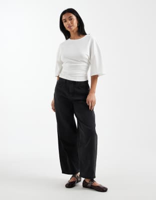 Vero Moda - Kirsa - Jeans in mittelgrauer Waschung mit hohem Bund und abgerundetem Beinschnitt