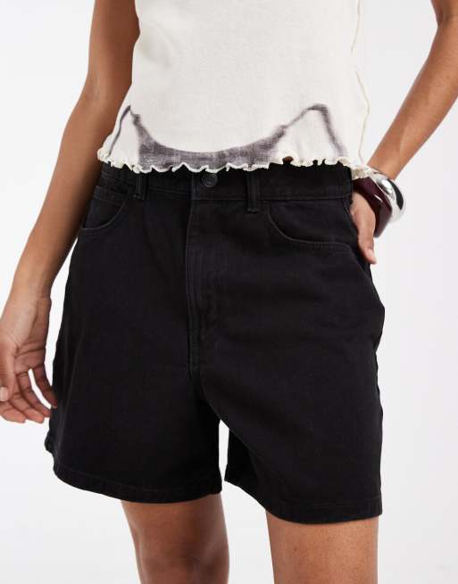 Vero Moda – Kirsa – Locker geschnittene Jeans-Shorts in schwarzer Waschung mit hohem Bund, 3 von 5