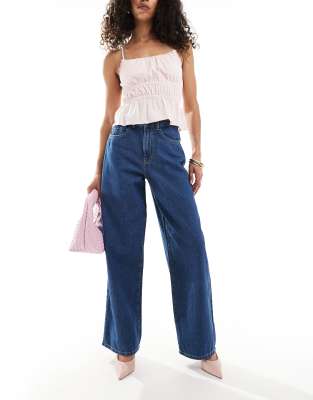 Vero Moda - Kirsa - Weite Jeans in mittelblauer Waschung mit hohem Bund