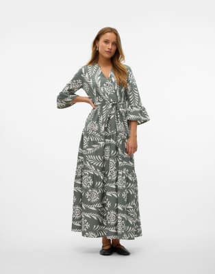 Vero Moda - Kleid in Fairway-Grün