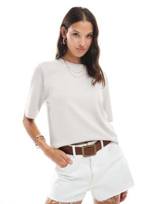 Vero Moda Vero Moda knitted boxy t-shirt in stone-Neutral