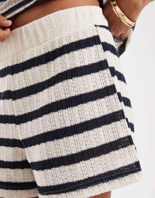 Vero Moda knitted crochet shorts in cream and navy stripe (part of a set), 3 of 5